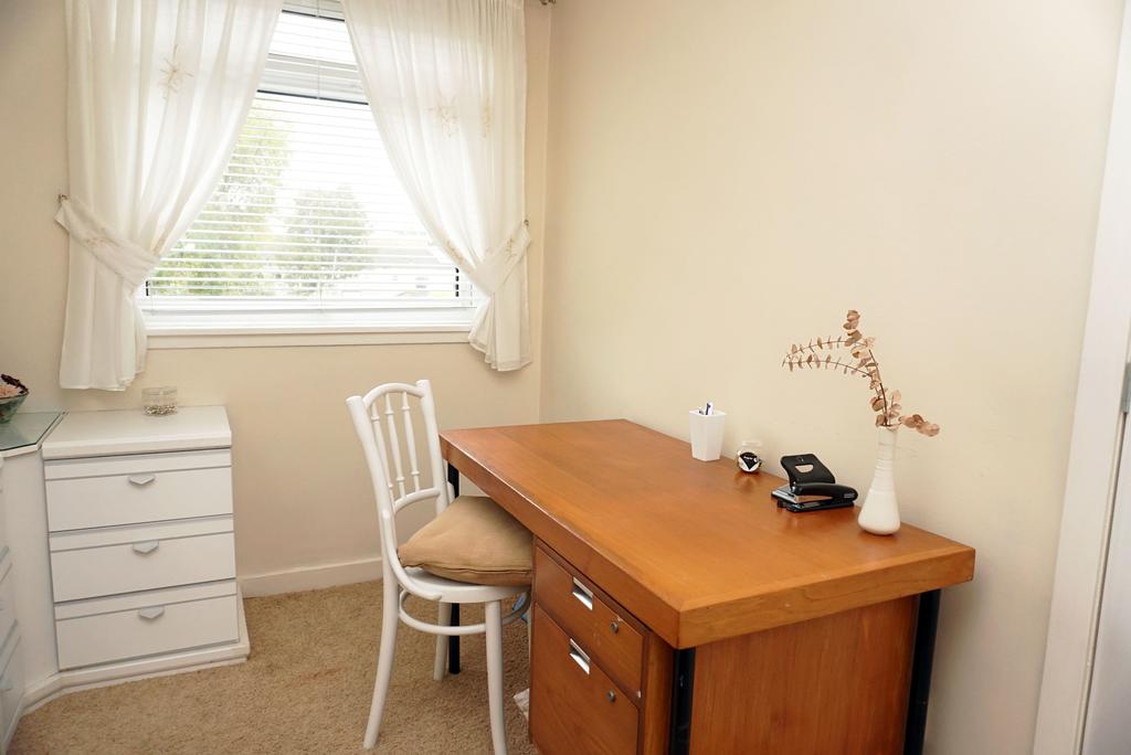 Bedroom/Office