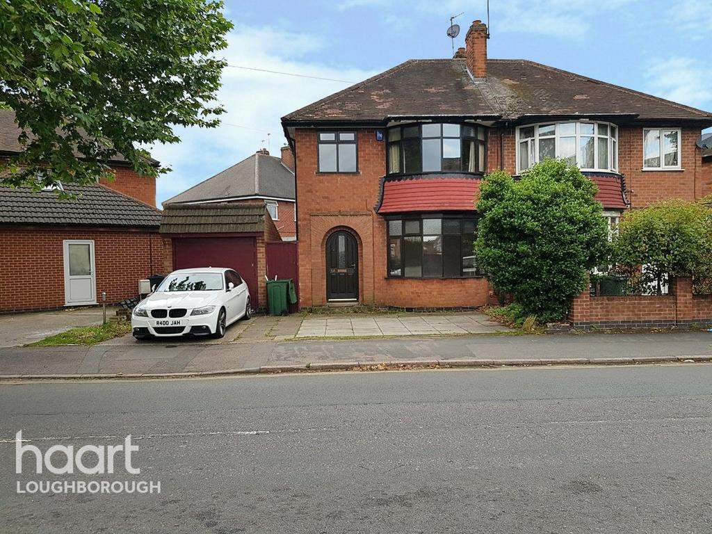 Meadow Lane, Loughborough 3 bed semidetached house £200,000