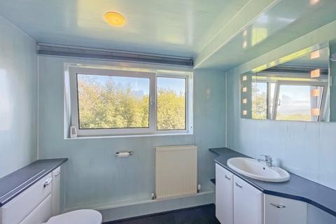 70 Bath Road, Morriston, Swansea, SA6 7AT