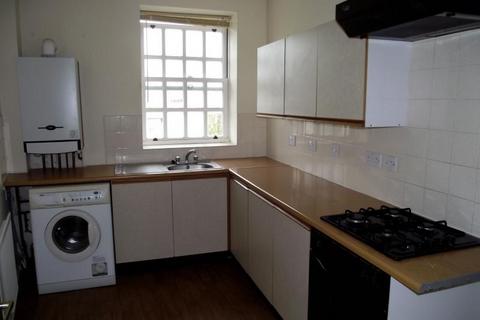 2 bedroom flat to rent, ROLLE QUAY, BARNSTAPLE, DEVON, EX31 1JE