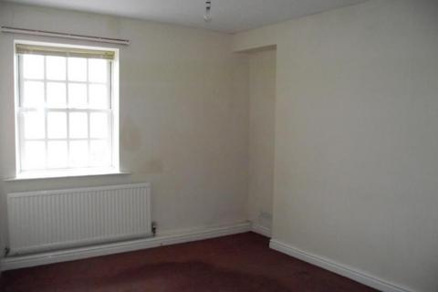 2 bedroom flat to rent, ROLLE QUAY, BARNSTAPLE, DEVON, EX31 1JE