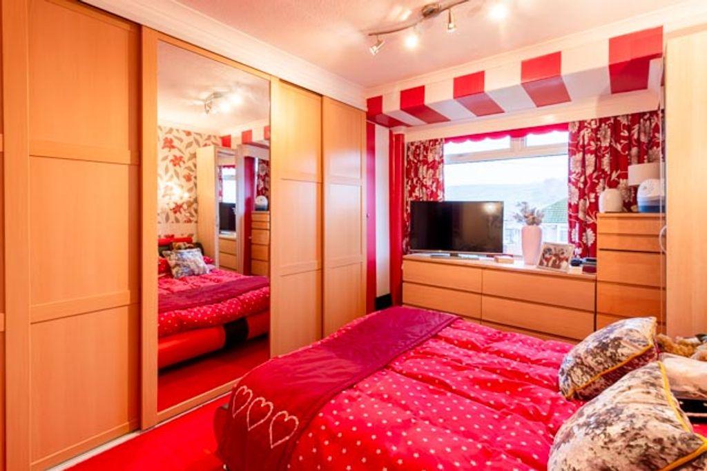 Bedroom 1 (Double)