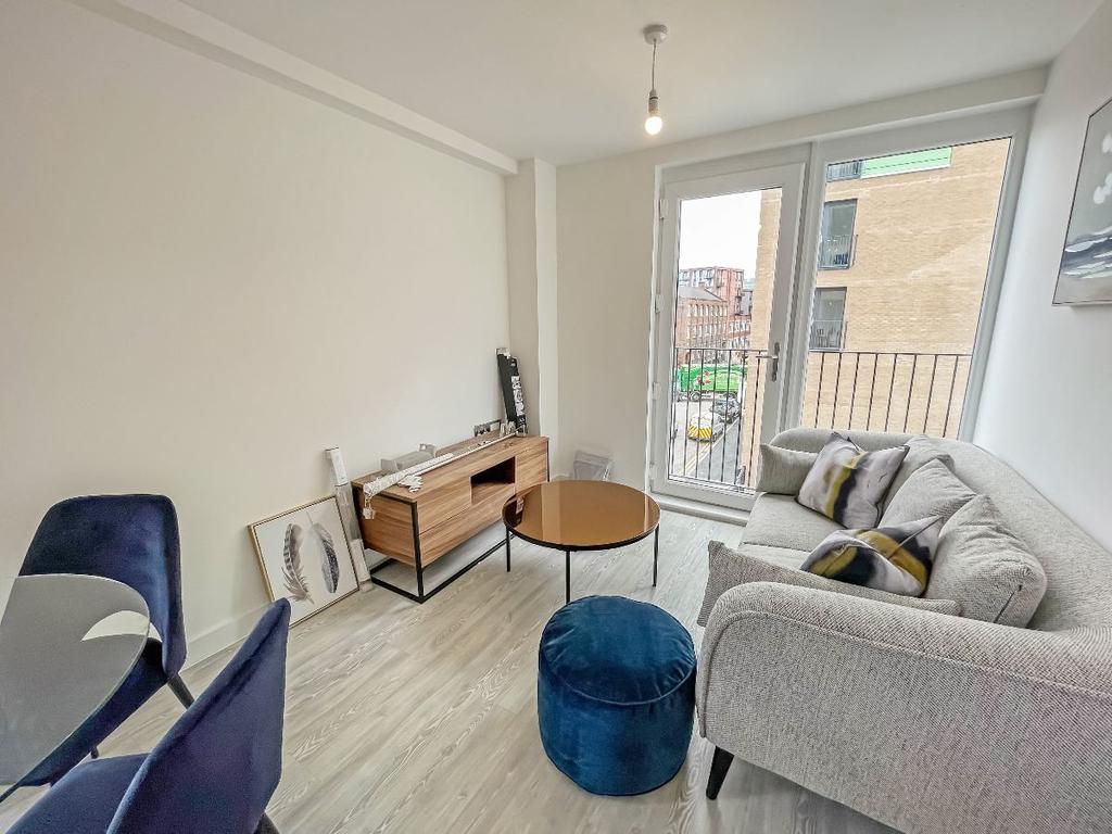 Middlewood Plaza, Salford 1 bed apartment £170,000
