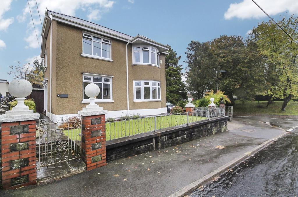 Plas Road, Pontardawe, Swansea, West... 3 bed detached house £330,000
