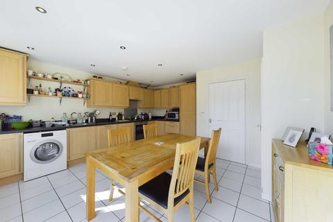 105 Greenways, Gloucester, GL4 3SA