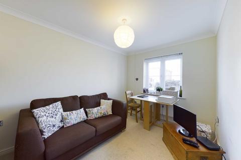 105 Greenways, Gloucester, GL4 3SA