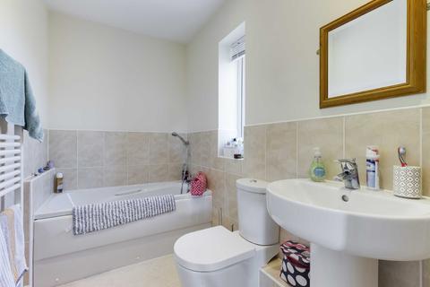 105 Greenways, Gloucester, GL4 3SA