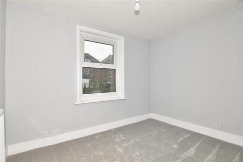 207 Cheriton Road, Folkestone, CT19 4AT