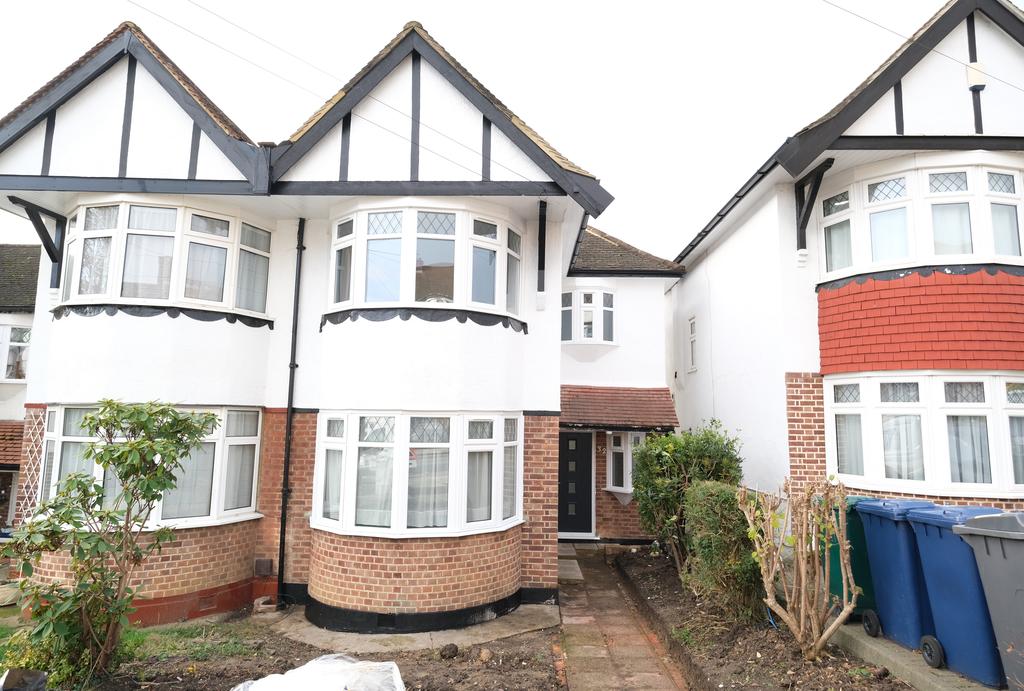 Ferney Road, East Barnet EN4 3 bed semi-detached house - £684,995