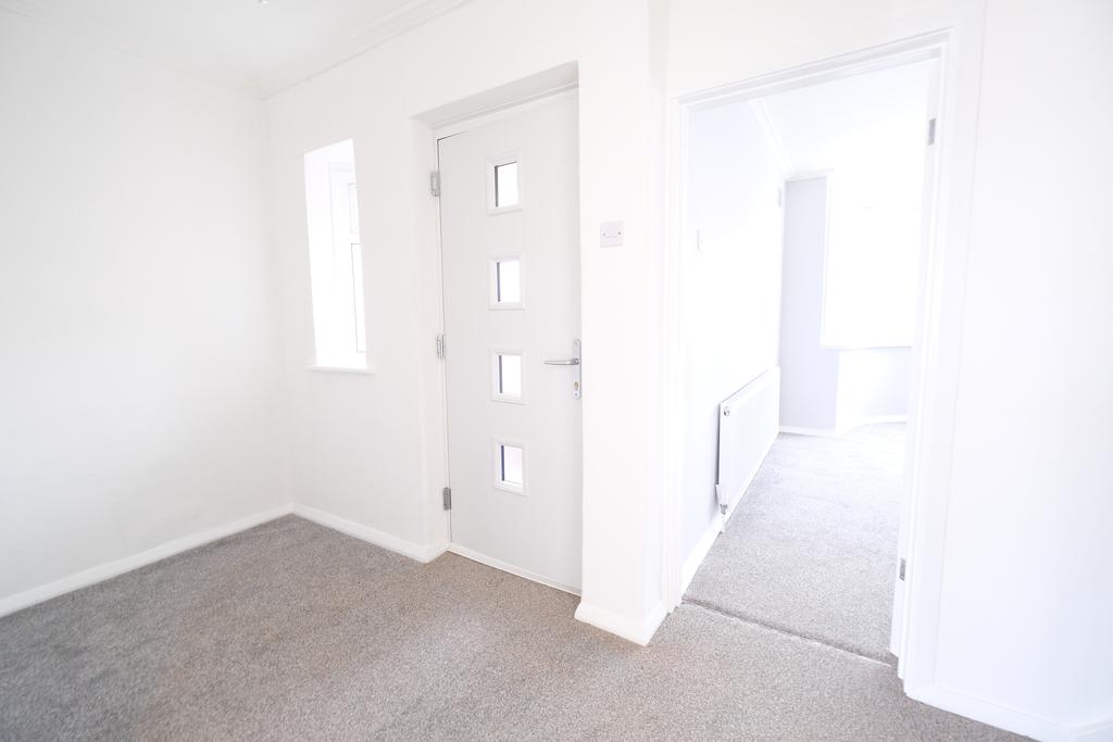 Ferney Road, East EN4 3 bed semidetached house £684,995