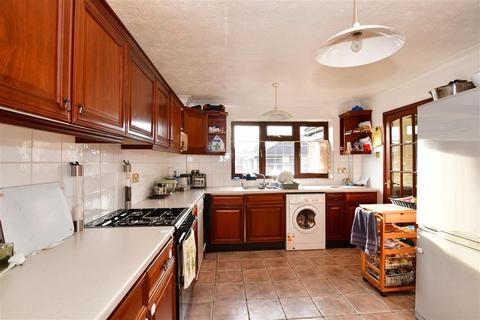 9 Penn Lane, Bexley, DA5 1HB