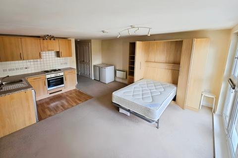 Studio to rent, Marcus House