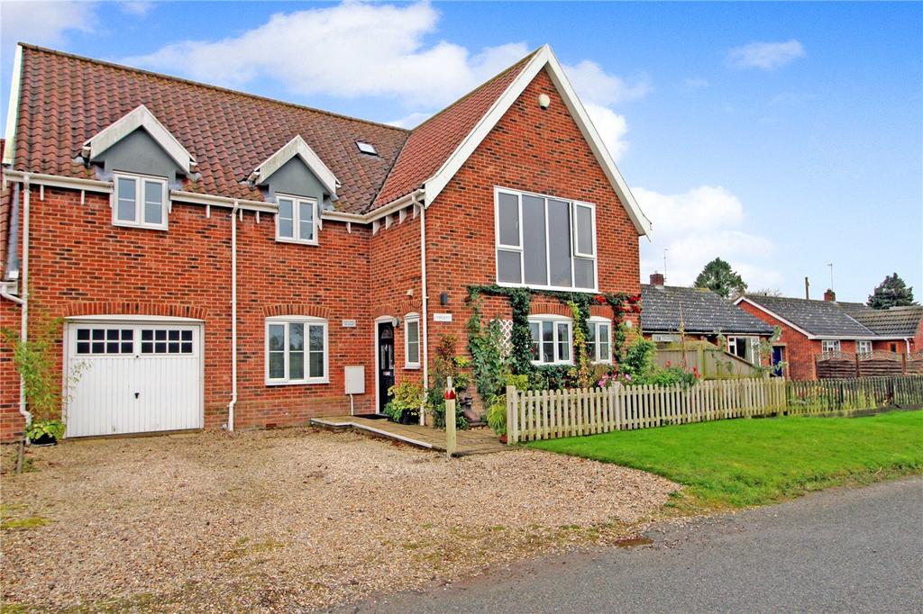 The Common, Swardeston, Norwich... 4 bed detached house - £650,000