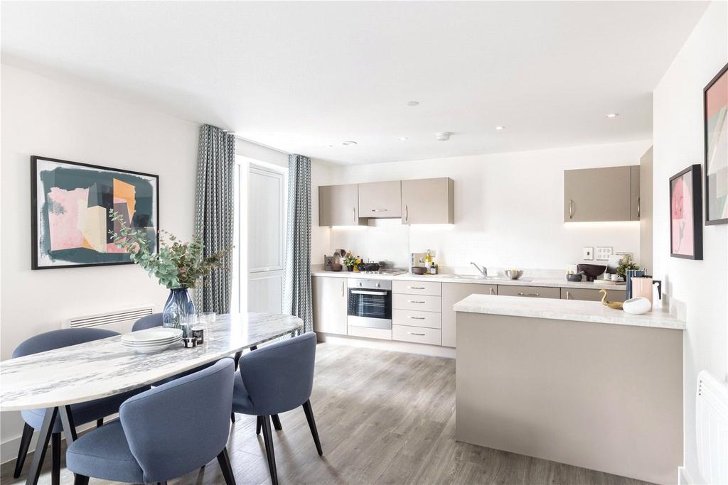 Station Avenue, WaltonOnThames, WaltonOnThames, KT12 1 bed flat £