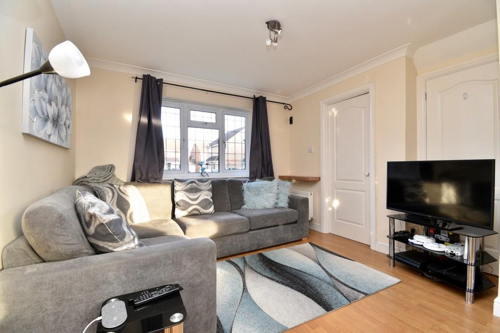 Hayfield, Stevenage 3 bed end of terrace house £360,000