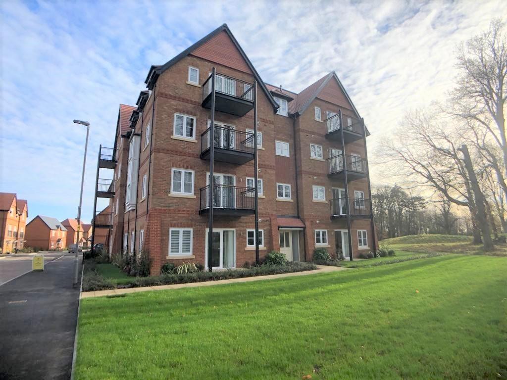 Abbey Barn Park, High 2 bed apartment £1,450 pcm (£335 pw)