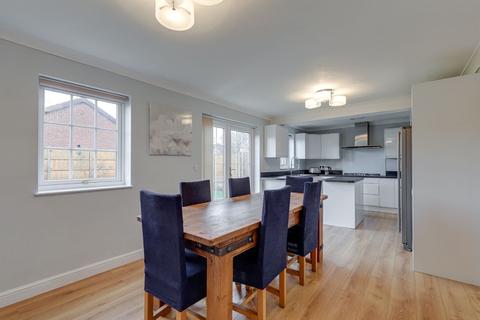 73 Hay Lane, Shirley, Solihull, B90 4TZ