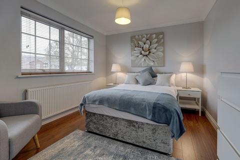 73 Hay Lane, Shirley, Solihull, B90 4TZ
