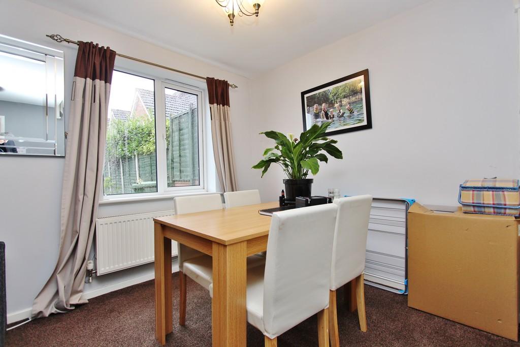 Ascot Drive, Dosthill 3 bed detached house £269,950