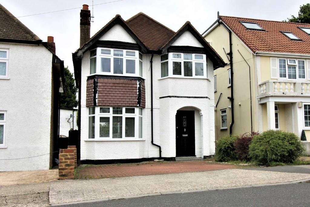 Mount Pleasant, South Ruislip 3 bed detached house £1,795 pcm (£414 pw)
