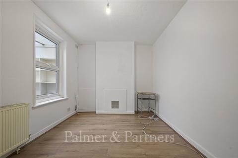 2 bedroom end of terrace house to rent, Shrubland Road, Colchester, Essex, CO2