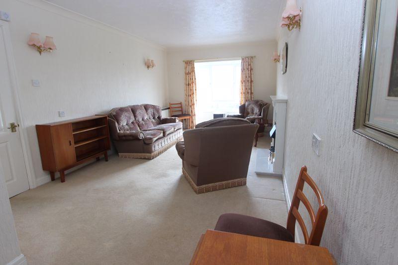 Penrhyn Avenue, Rhos on Sea 2 bed retirement property £139,950