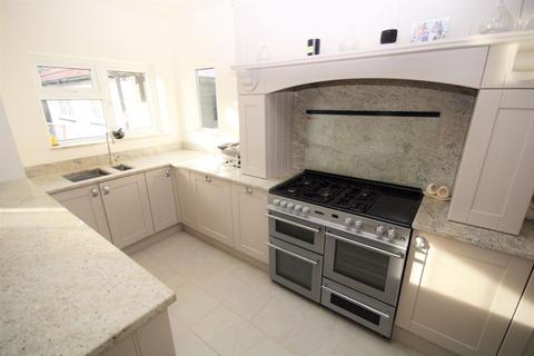 6 Bertram Drive North, Wirral, CH47 0LW