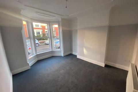 3 bedroom terraced house to rent, Willowdale Road, Liverpool