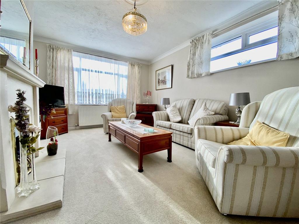 Yarmouth Road, Poole, Dorset, BH12 3 bed detached bungalow £419,950