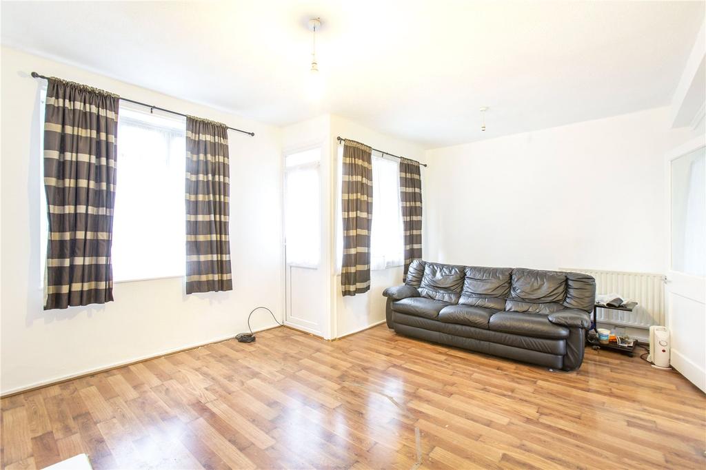 Darenth Road, London, N16 3 bed apartment £2,200 pcm (£508 pw)