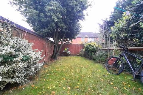 40 Padbury Close, Bedfont, Feltham, TW14 8SW