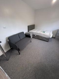 1 bedroom apartment to rent, Violet Avenue, Uxbridge, UB8