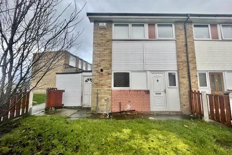 3 bedroom terraced house to rent, Robin Drive, Irlam, Manchester, Greater Manchester. *AVAILABLE NOW*