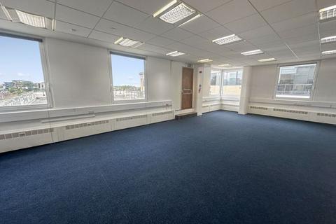 Office to rent, Connaught House, High Street, Slough, SL1 1EL