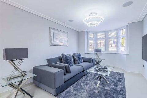 4 bedroom townhouse for sale - Westpole Avenue, Cockfosters, Hertfordshire