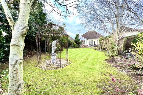 59 Burses Way, Hutton, Brentwood, CM13 2PS