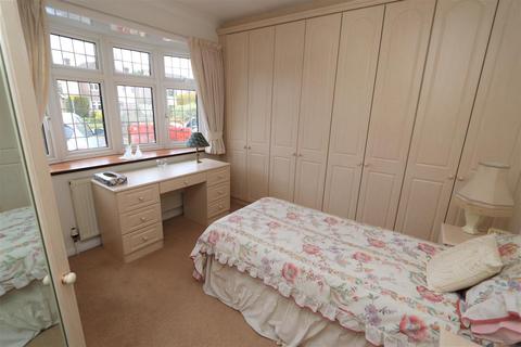 59 Burses Way, Hutton, Brentwood, CM13 2PS