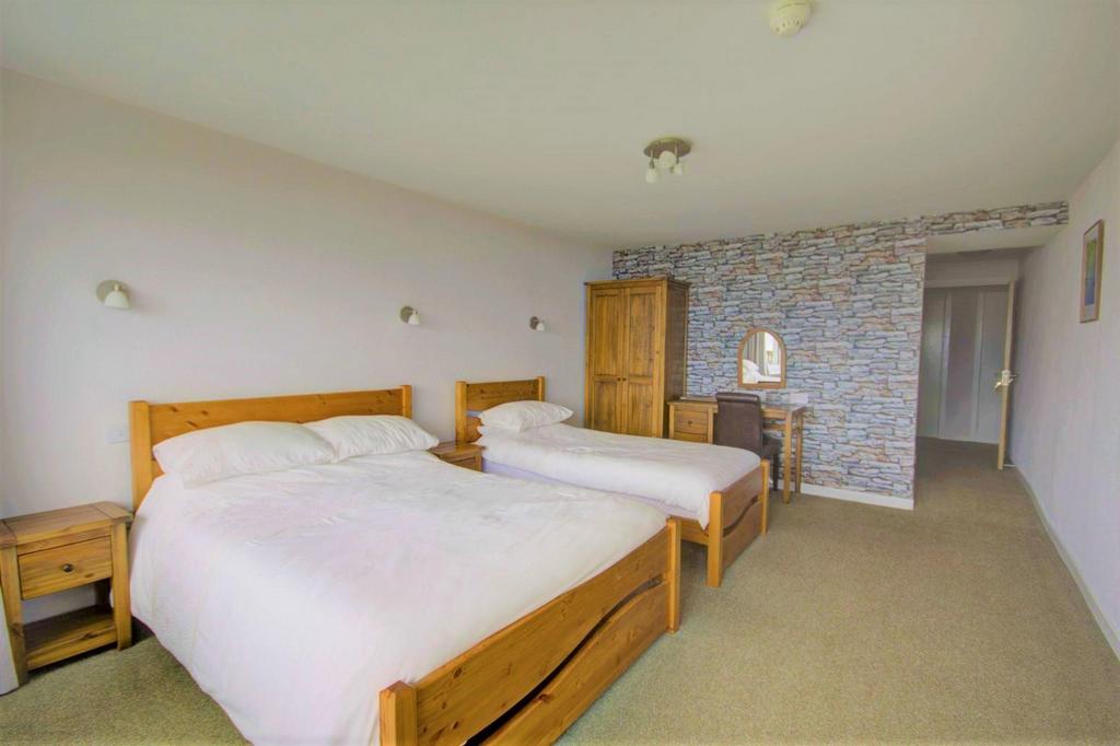 Guest bedroom 3 ramsay