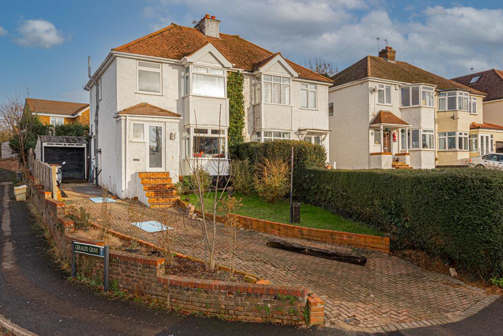 Warren Road, Banstead 3 bed semidetached house £550,000