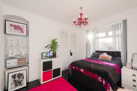 138 Warren Road, Banstead, SM7 1LB