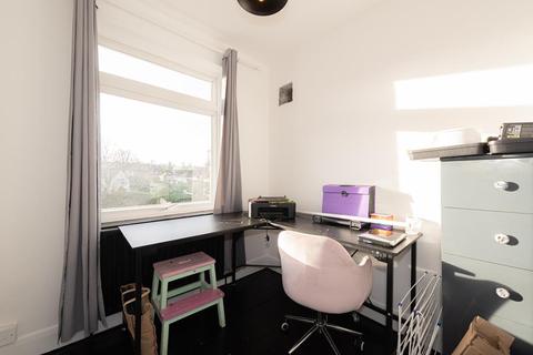 138 Warren Road, Banstead, SM7 1LB