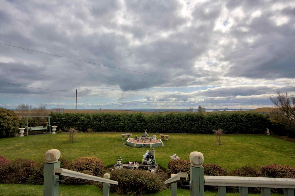 Enclosed garden