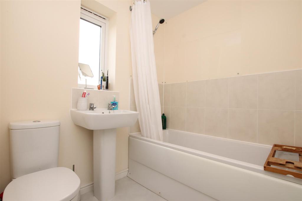 Bathroom.JPG