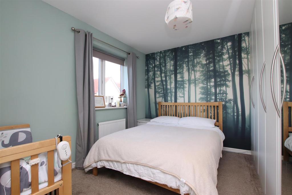 Bedroom 1.JPG