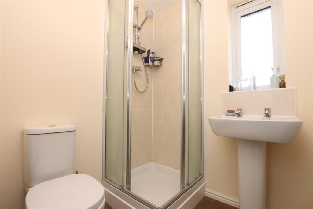 Ensuite.JPG