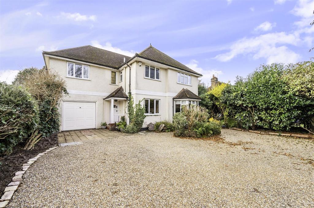 Tadorne Road, Tadworth 5 bed detached house £1,175,000