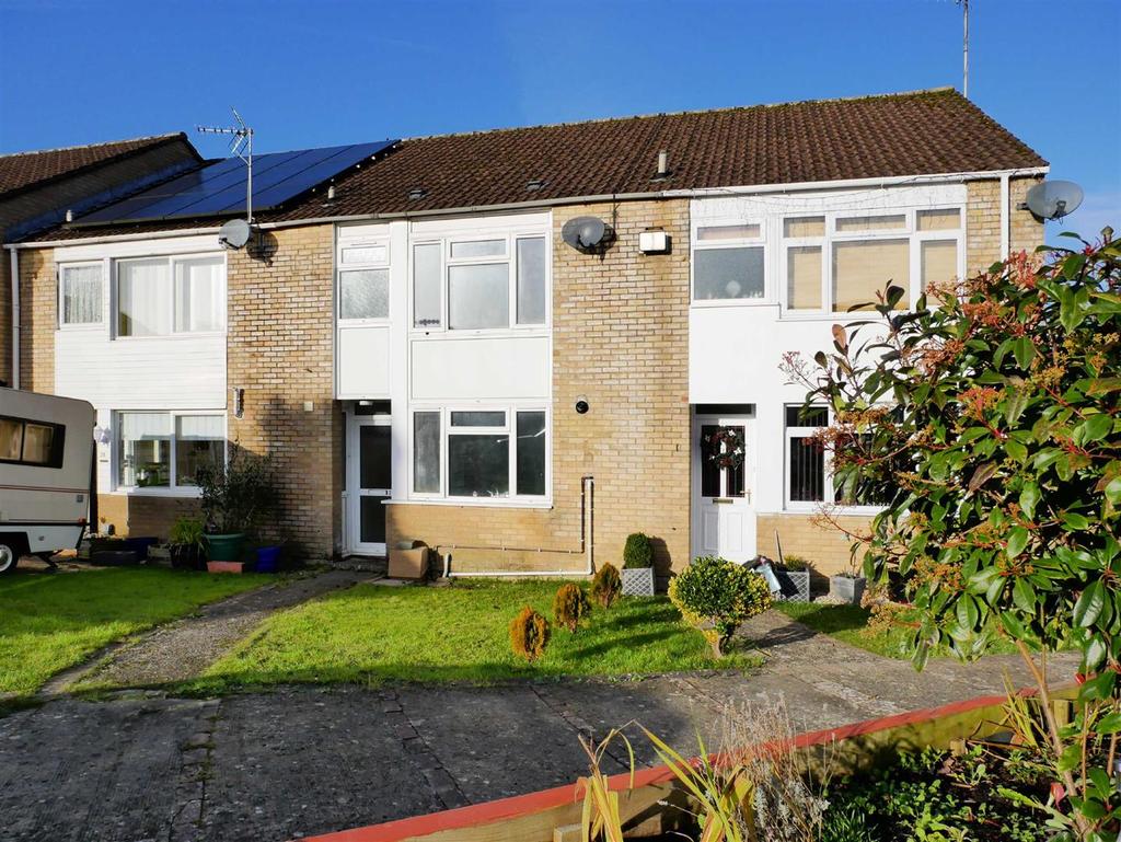 Bentley Grove, Calne 3 bed terraced house £195,000