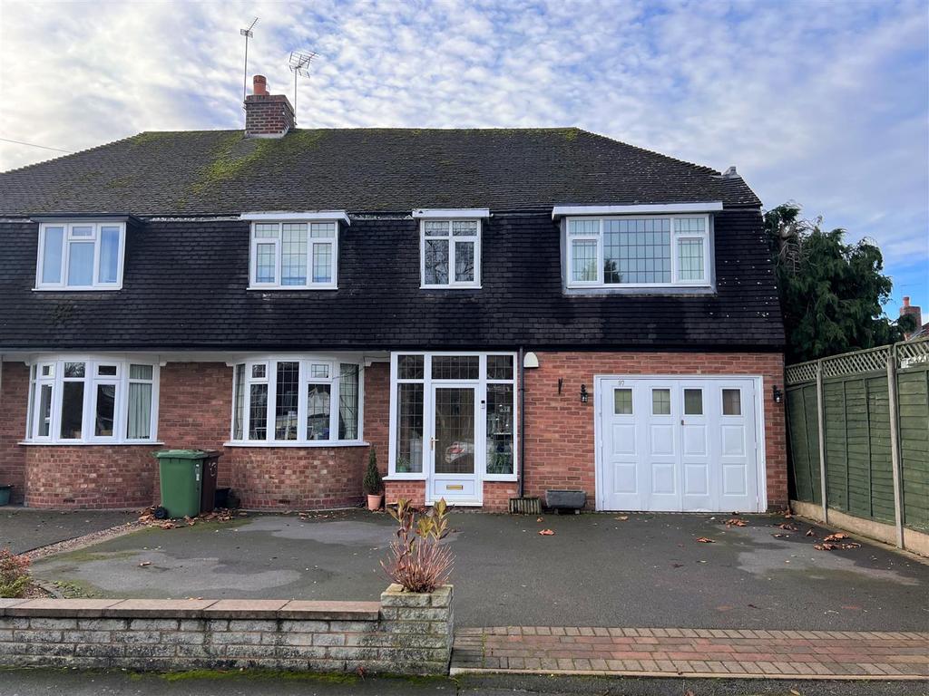 Willow Road, Solihull 5 bed semidetached house £500,000
