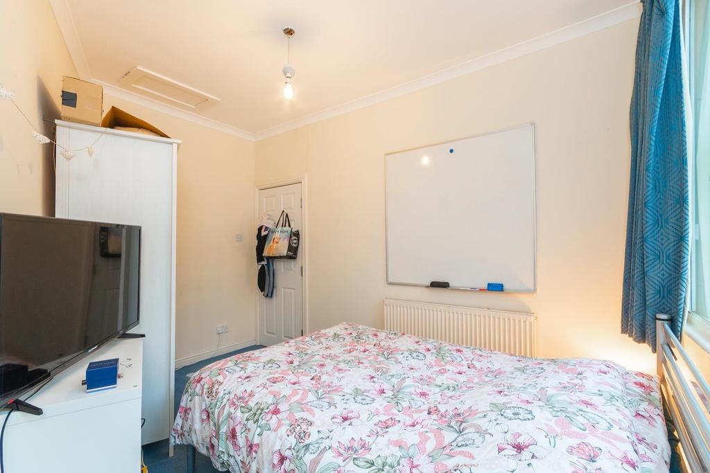 TEERTSHSRAM301 - Bedroom A.jpg