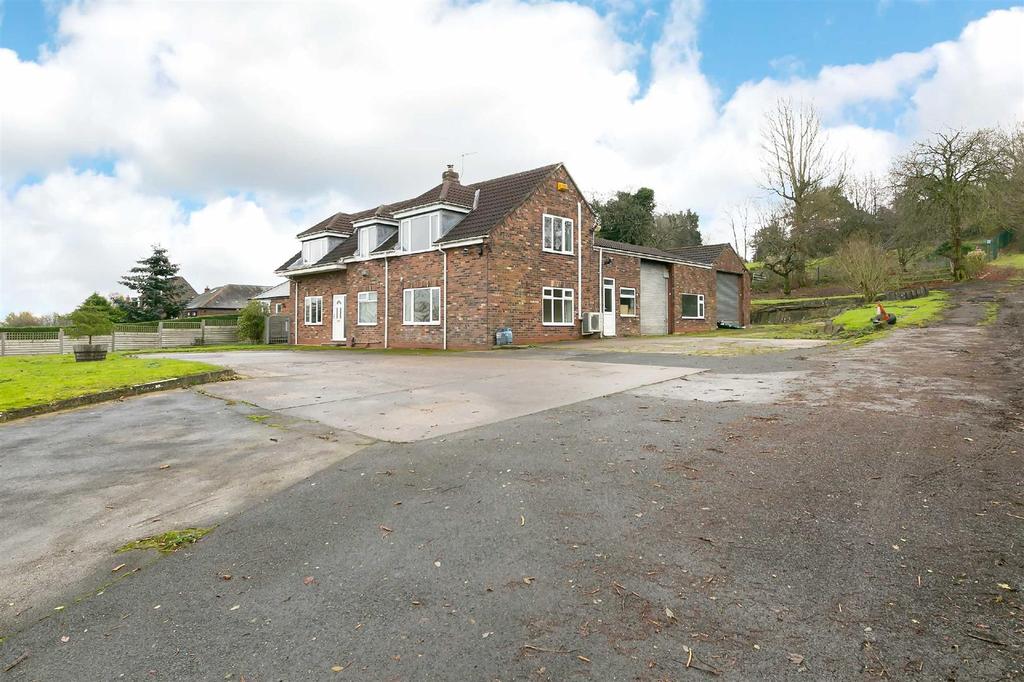 Market Weighton Road, Holme On... 4 bed detached house £450,000